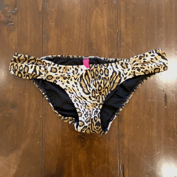 VICTORIA’S SECRET Bikini Bottom - Picture 1 of 2